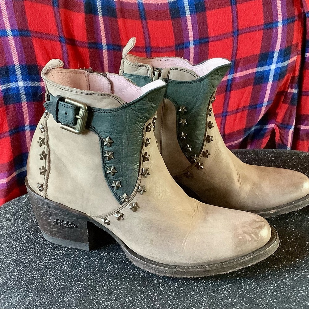Beautiful Miss Macie Western Ankle Boot Size 6.5